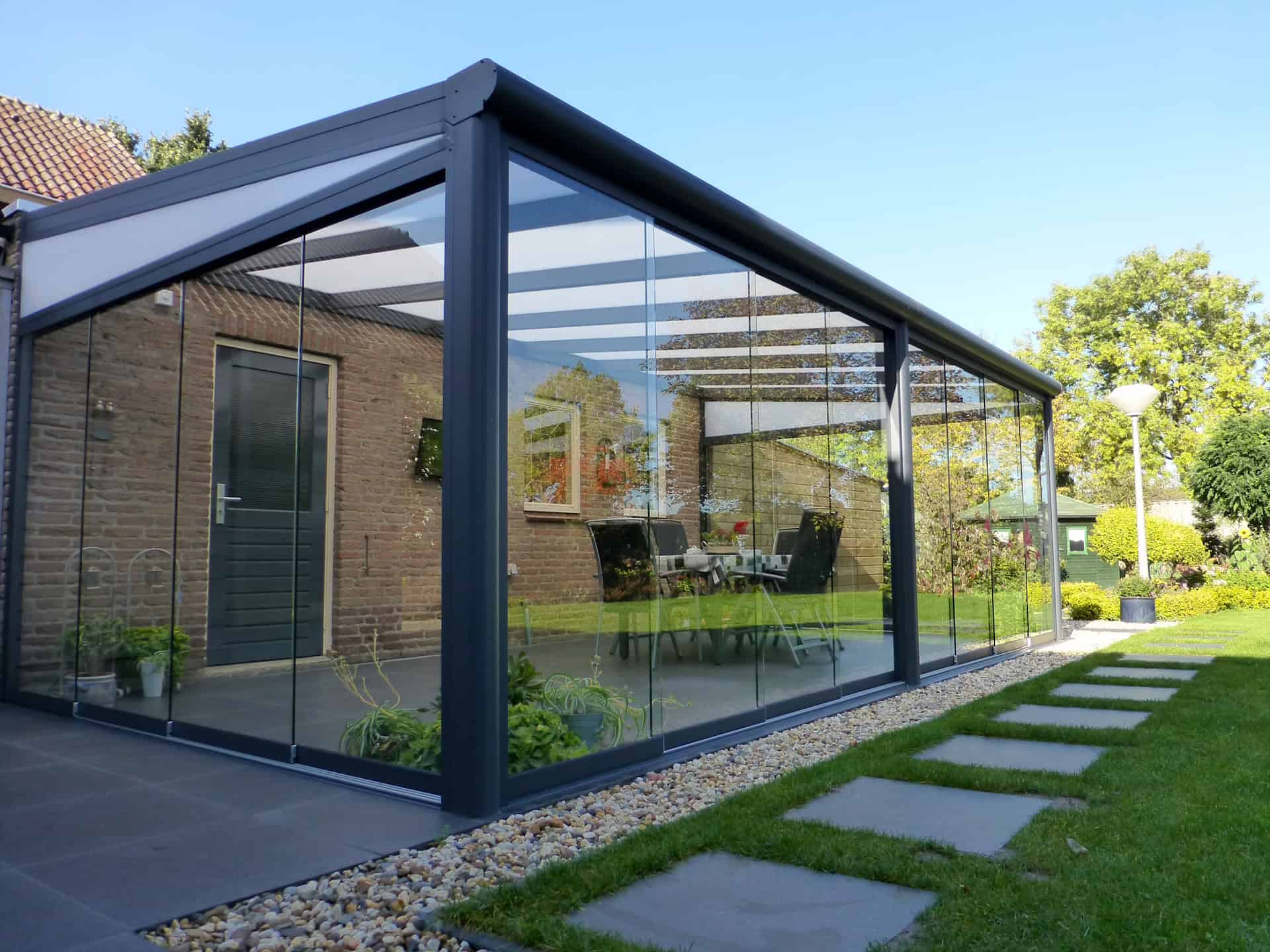 Terrasoverkapping met Glazen Schuifwand